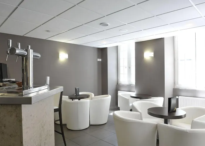 Du Commerce Hotel 2*